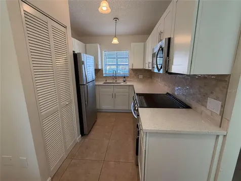 2926 63rd Street W Bradenton FL 34209