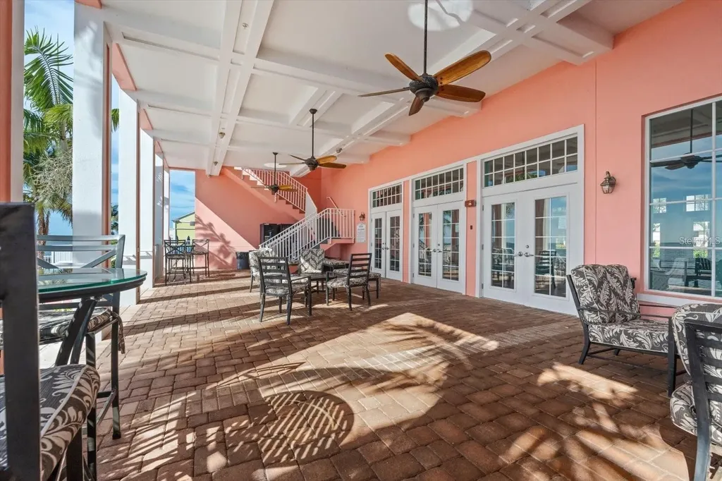 5110 Coquina Key Drive SE St Petersburg FL 33705