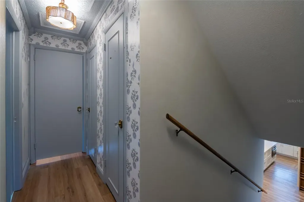 518 Crestover Drive Tampa FL 33617