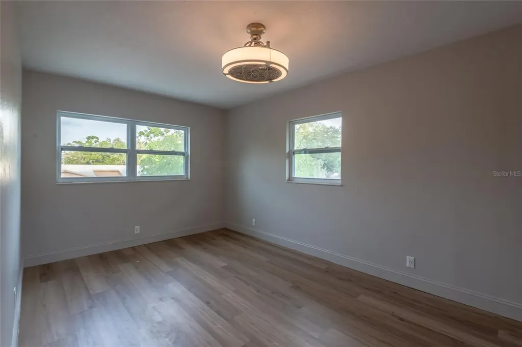518 Crestover Drive Tampa FL 33617