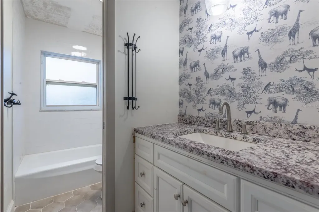 518 Crestover Drive Tampa FL 33617