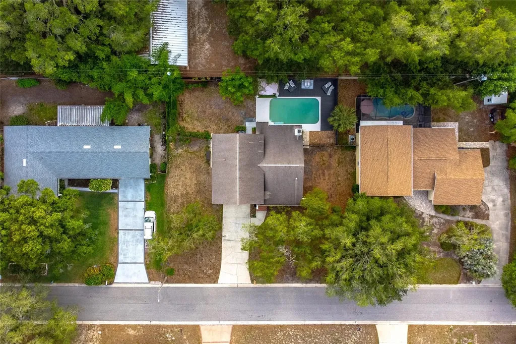 518 Crestover Drive Tampa FL 33617