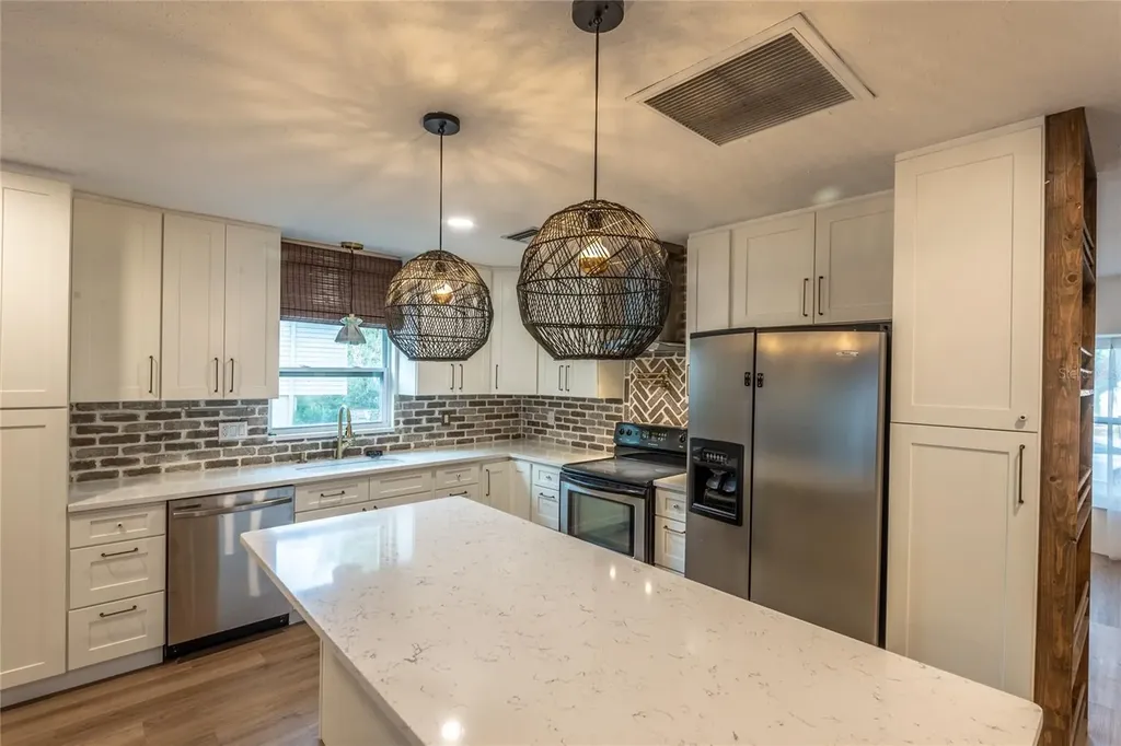 518 Crestover Drive Tampa FL 33617