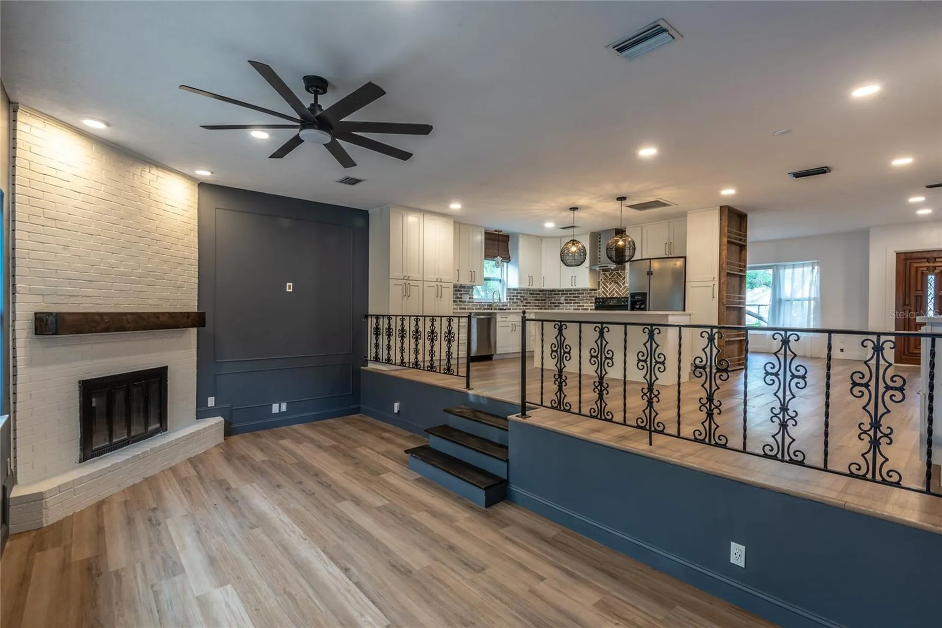 518 Crestover Drive Tampa FL 33617