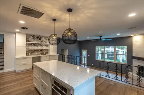 518 Crestover Drive Tampa FL 33617
