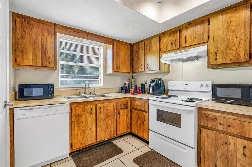 428 Banana Cay Drive South Daytona FL 32119