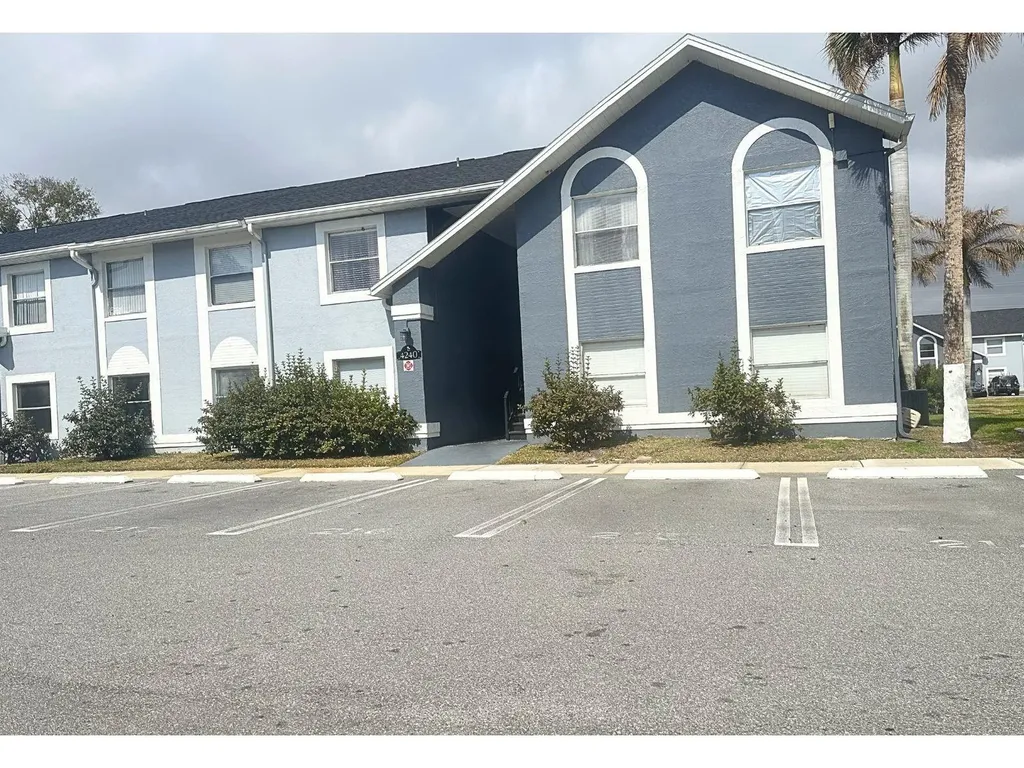 4240 Pershing Pointe Place Orlando FL 32822
