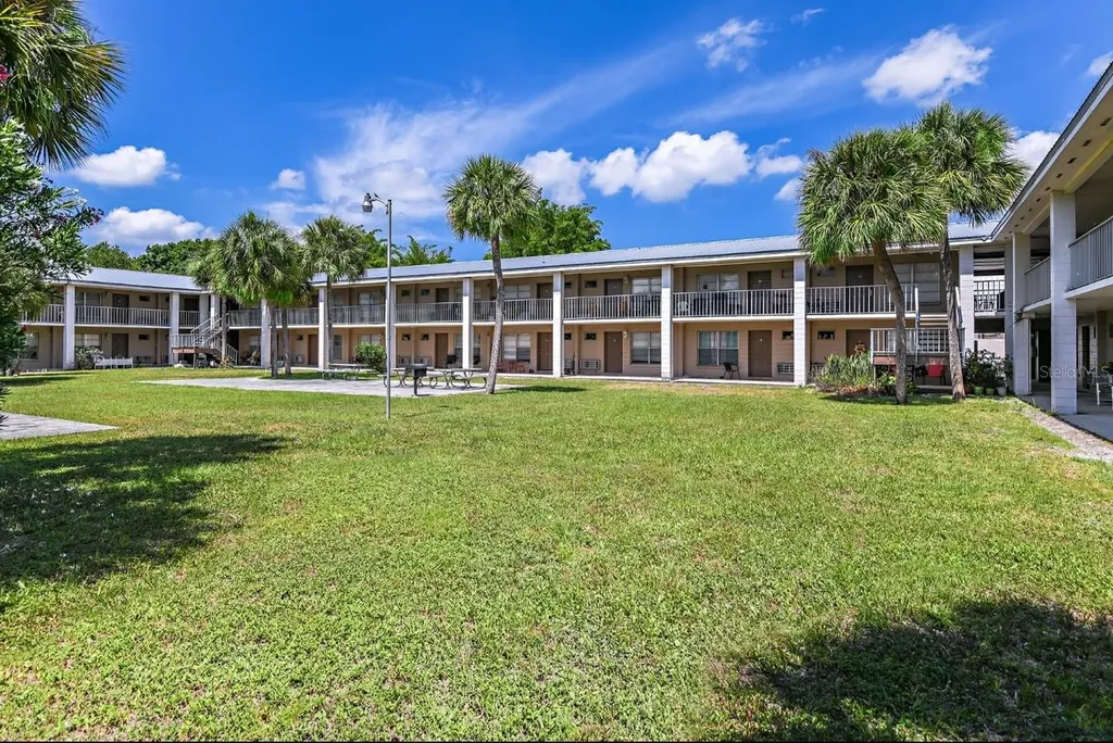 4410 N Hale Avenue Tampa FL 33614