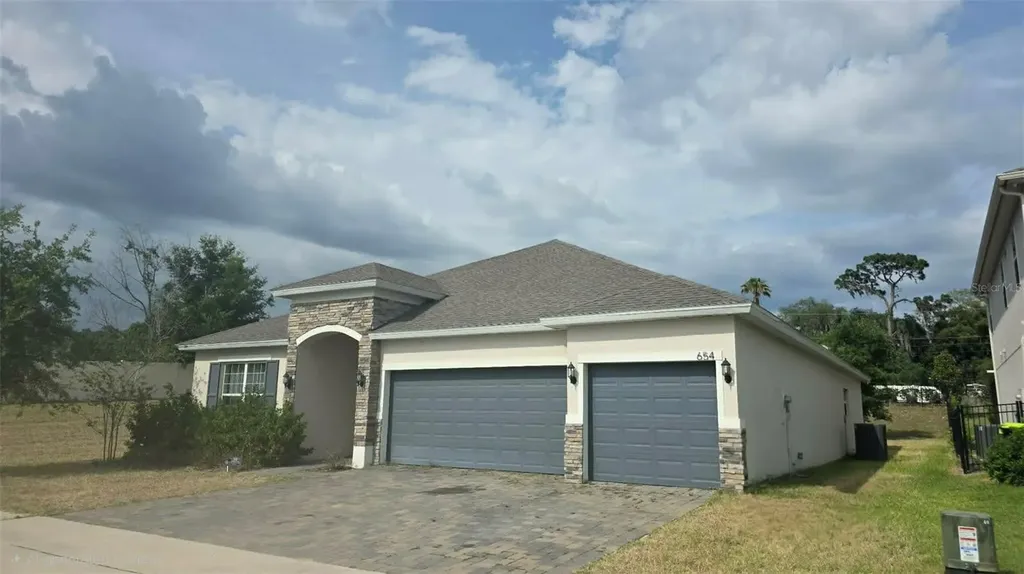 654 Avila Place Howey In The Hills FL 34737