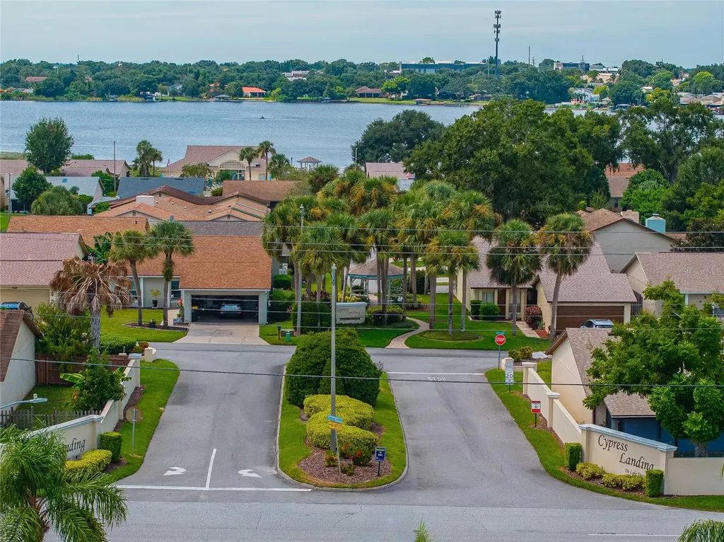 4114 Fishermans Landing Winter Haven FL 33884