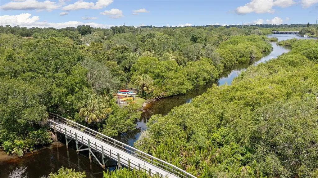 5650 Simonton Street Bradenton FL 34203