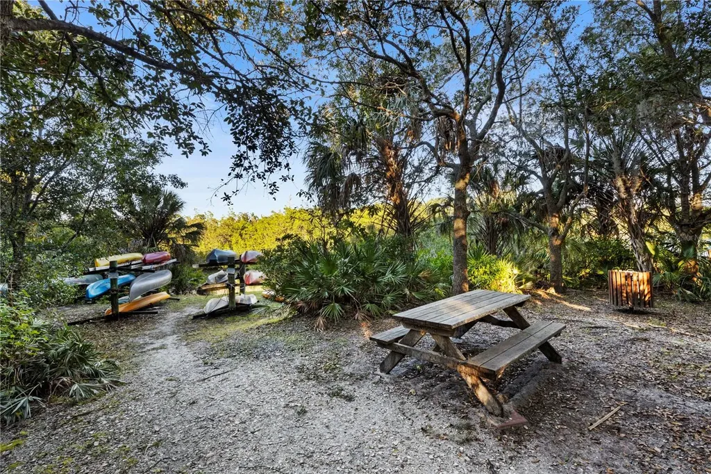 5650 Simonton Street Bradenton FL 34203