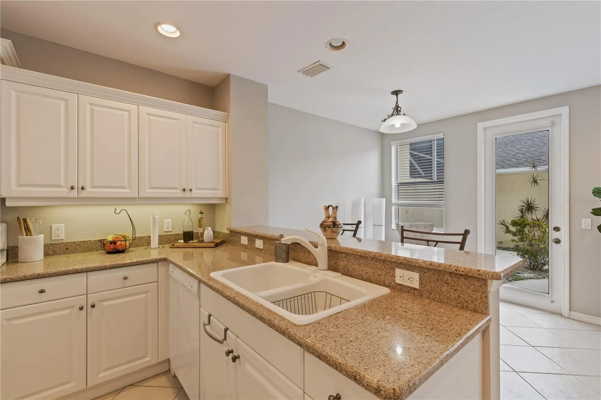 5650 Simonton Street Bradenton FL 34203