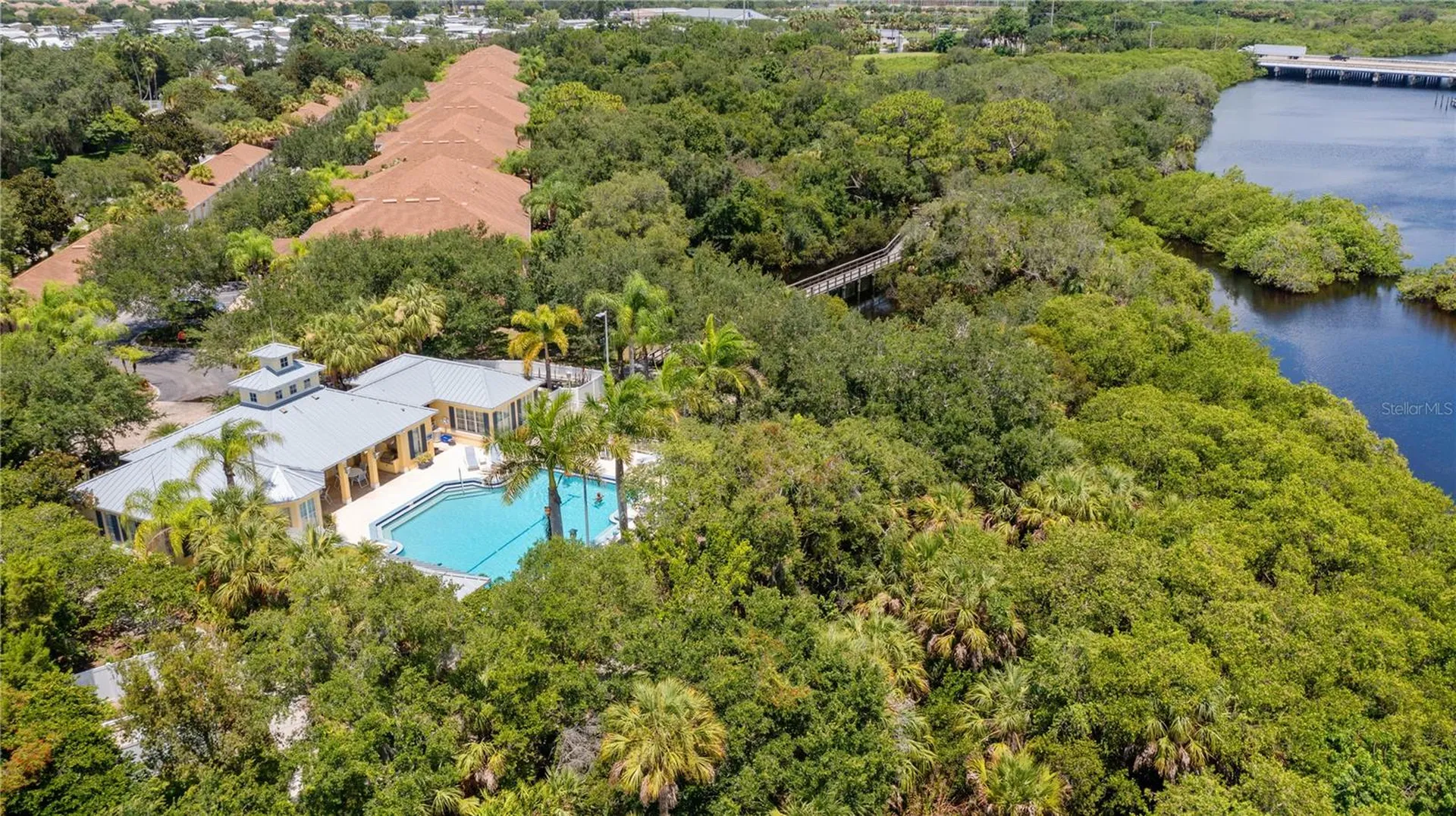 5650 Simonton Street Bradenton FL 34203