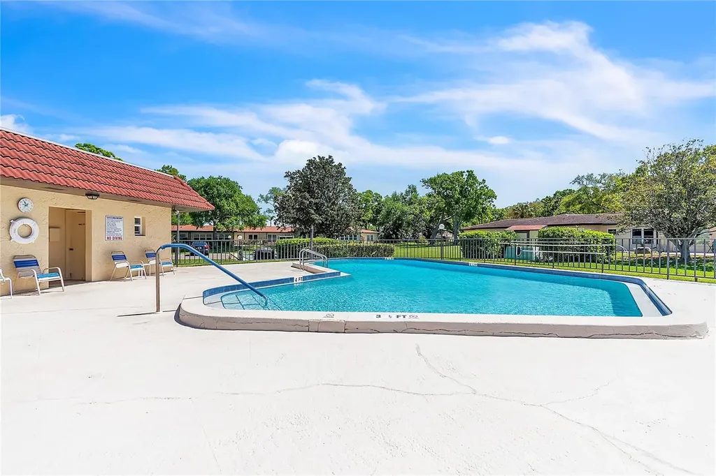 12200 Vonn Road Largo FL 33774