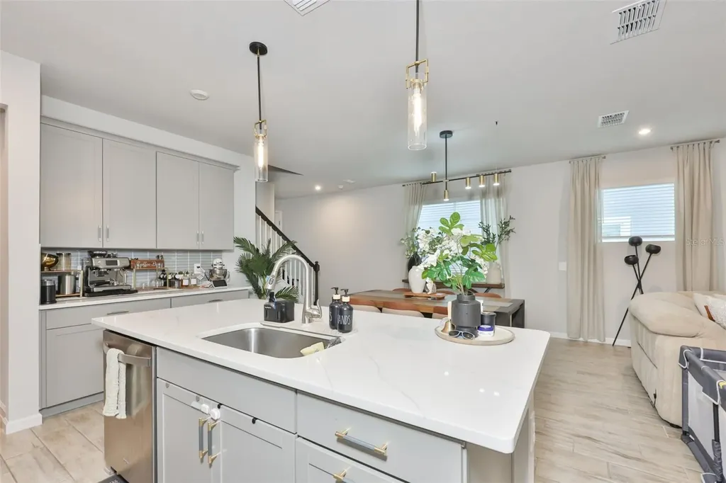 1123 Creek Valley Court Brandon FL 33511