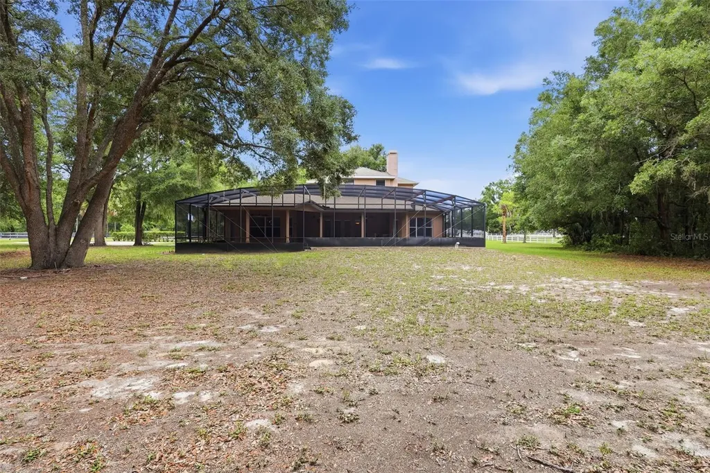 530 N Blue Lake Avenue Deland FL 32724