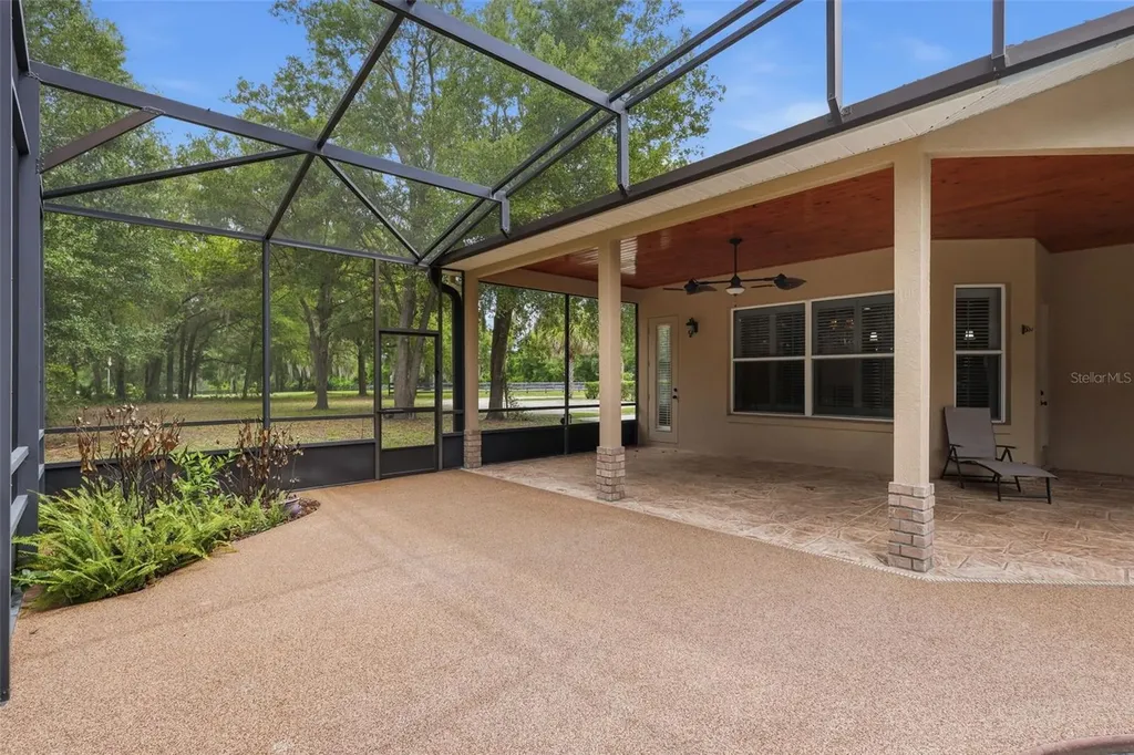 530 N Blue Lake Avenue Deland FL 32724