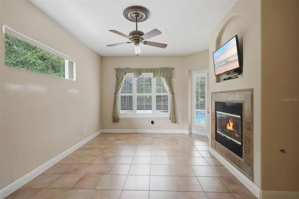 530 N Blue Lake Avenue Deland FL 32724