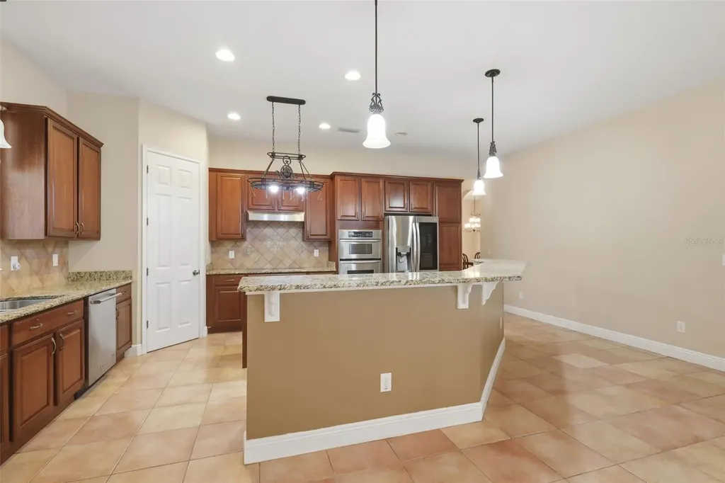 530 N Blue Lake Avenue Deland FL 32724
