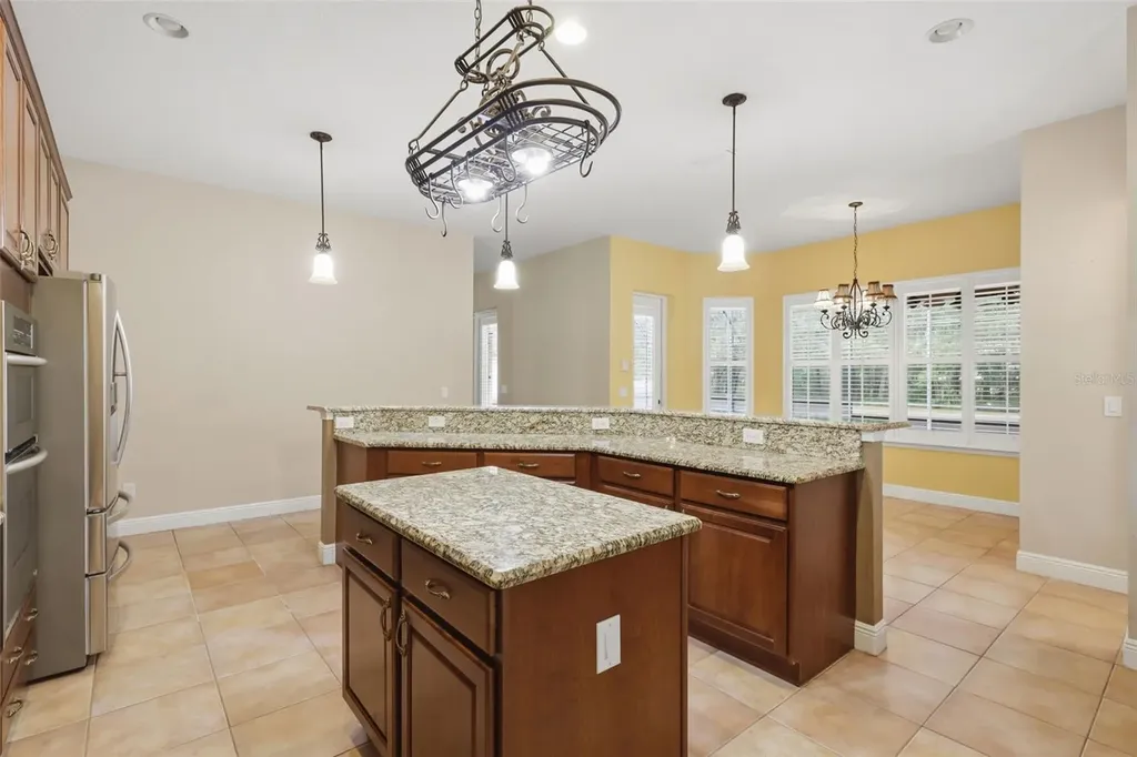 530 N Blue Lake Avenue Deland FL 32724