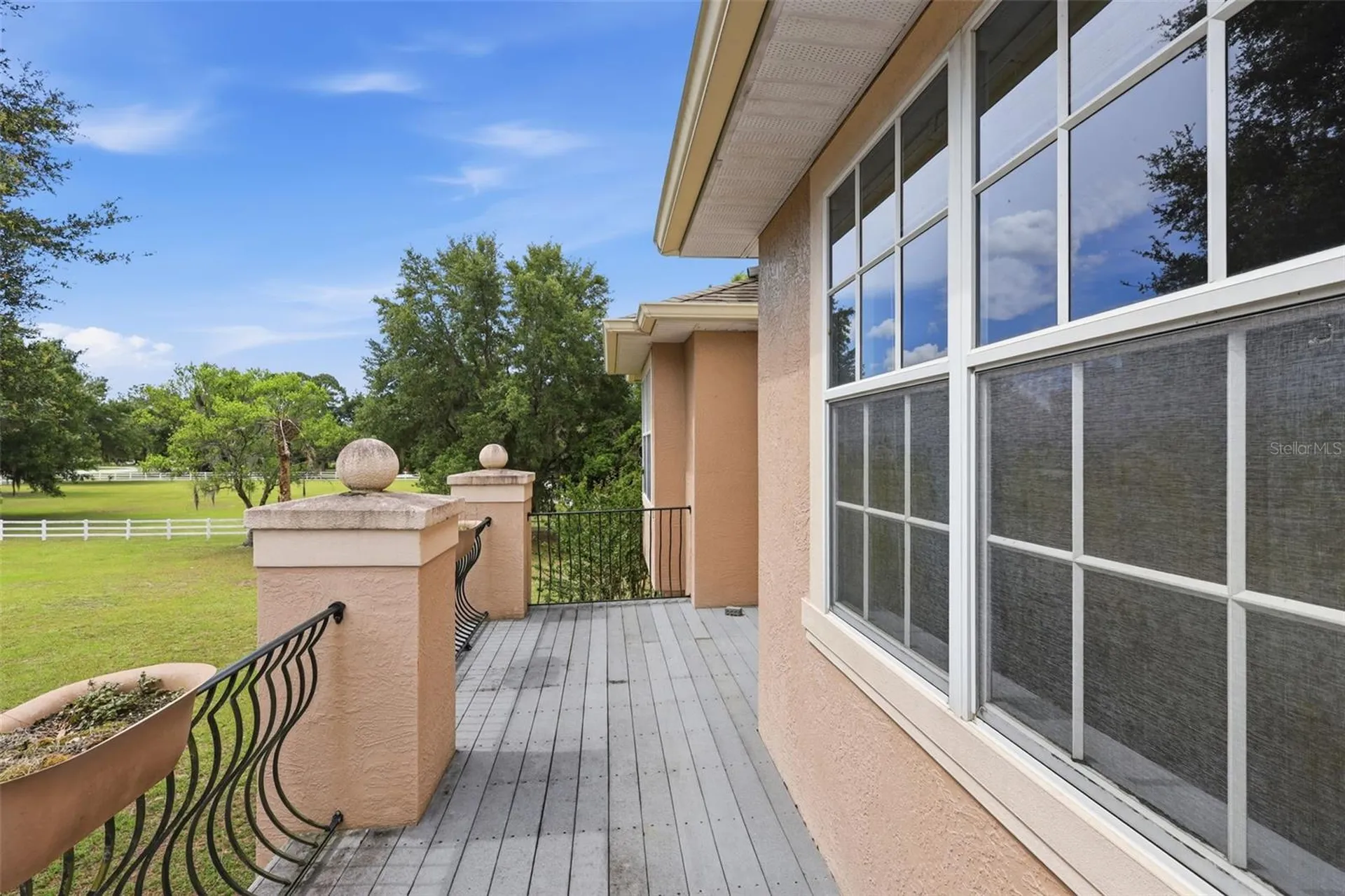 530 N Blue Lake Avenue Deland FL 32724