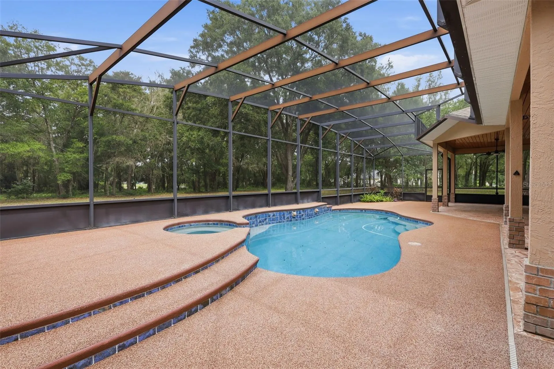 530 N Blue Lake Avenue Deland FL 32724