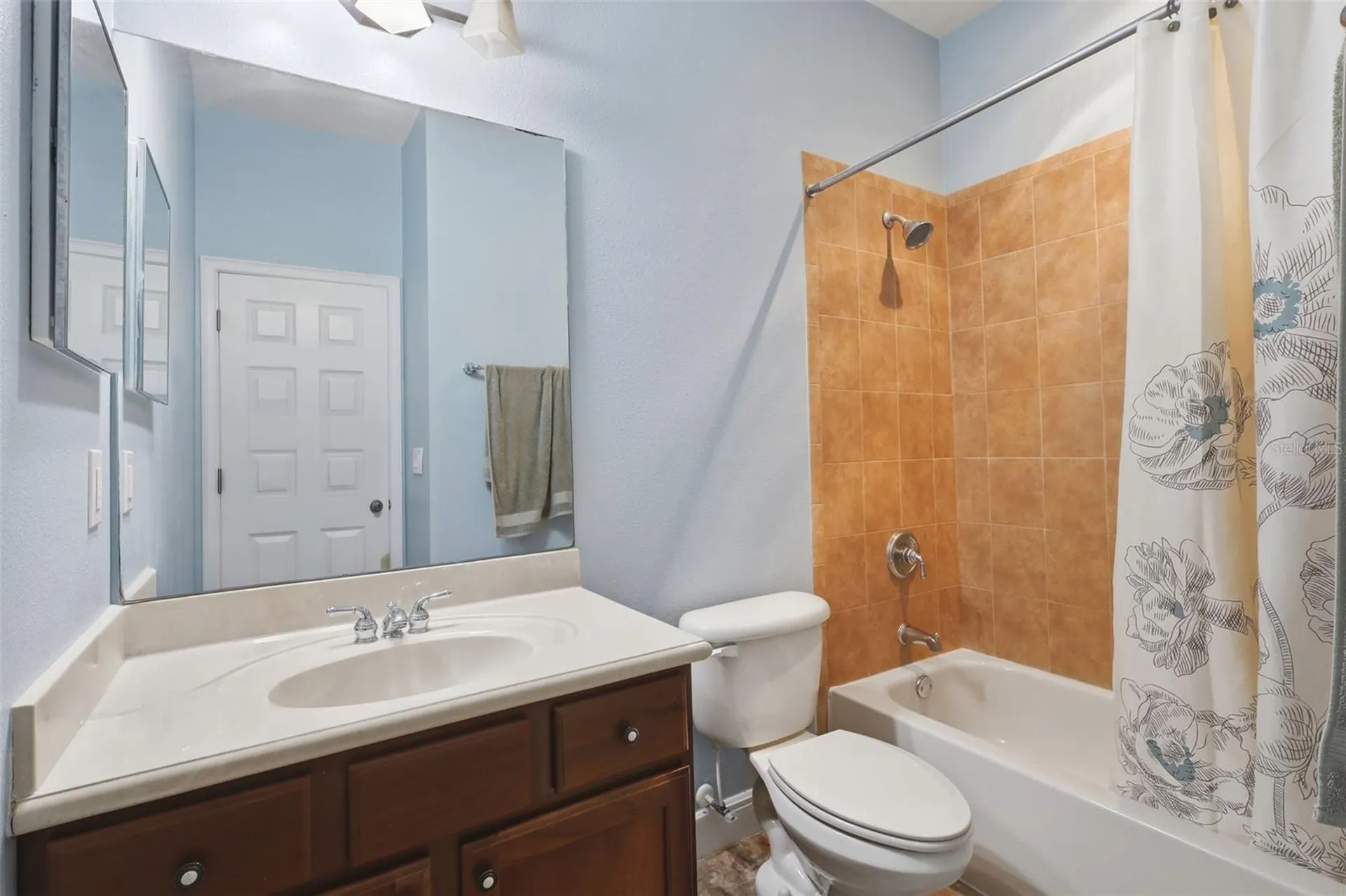 530 N Blue Lake Avenue Deland FL 32724