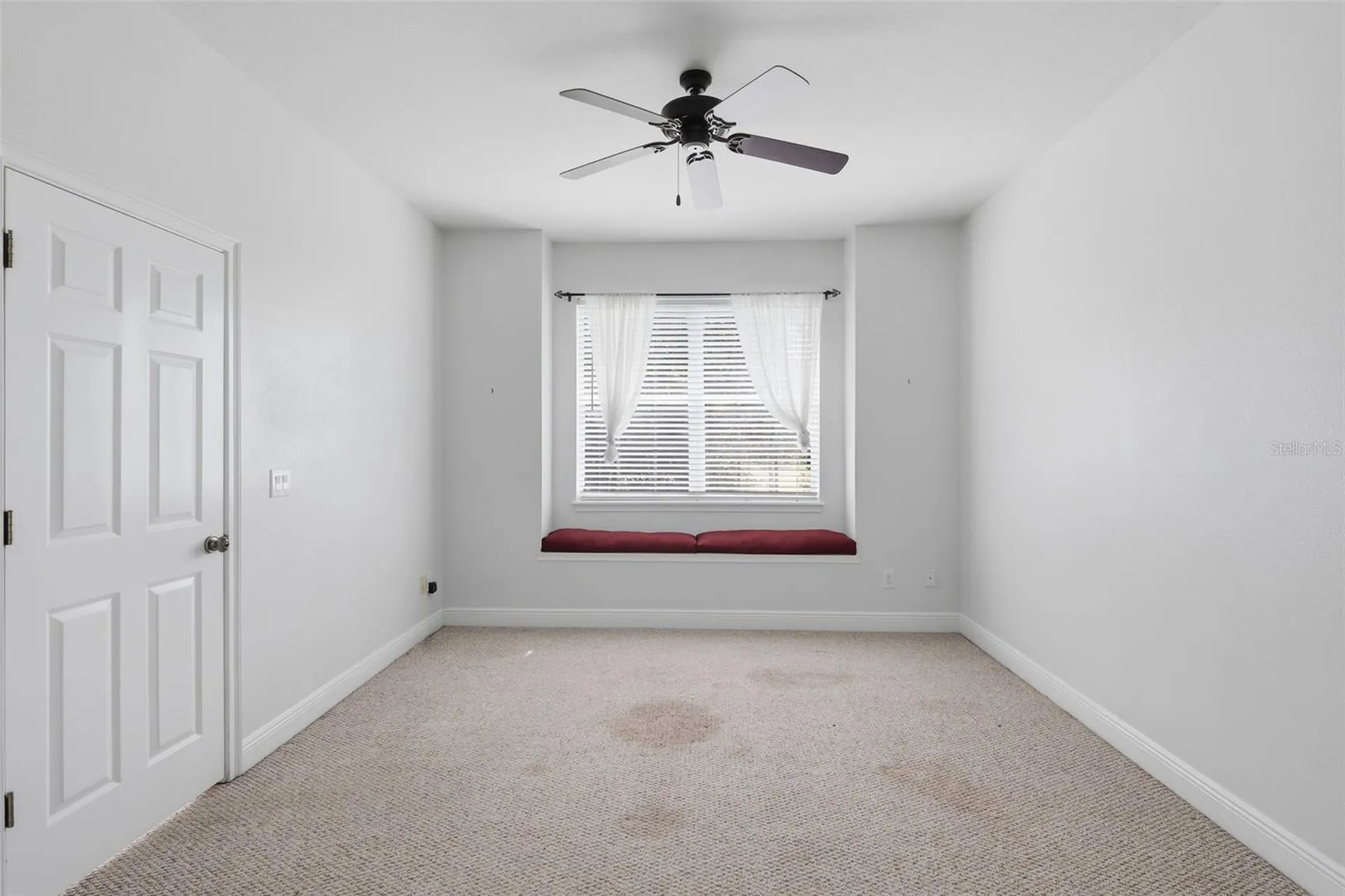 530 N Blue Lake Avenue Deland FL 32724