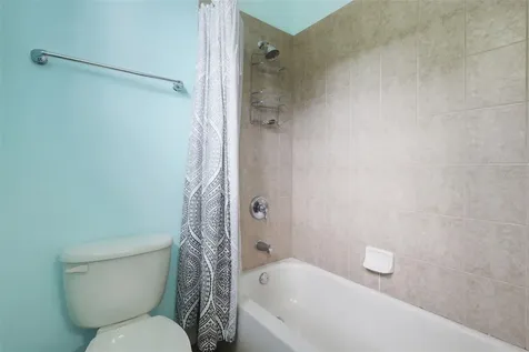 530 N Blue Lake Avenue Deland FL 32724