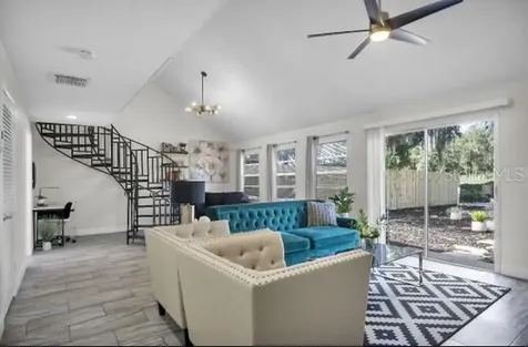 122 S Bulova Drive Apopka FL 32703