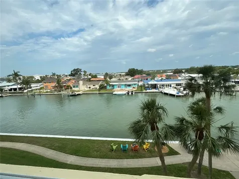 4725 Cove Circle St Petersburg FL 33708