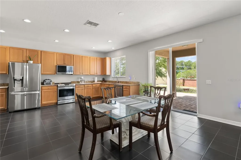 10048 Stratford Pointe Avenue Orlando FL 32832