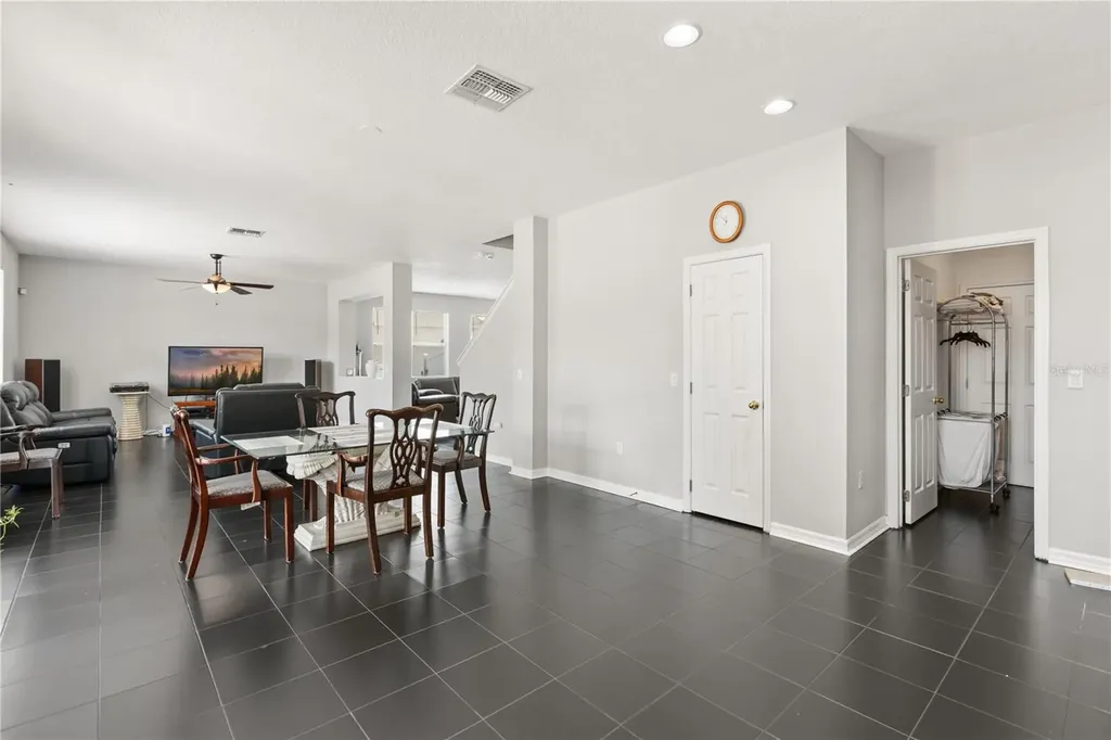 10048 Stratford Pointe Avenue Orlando FL 32832