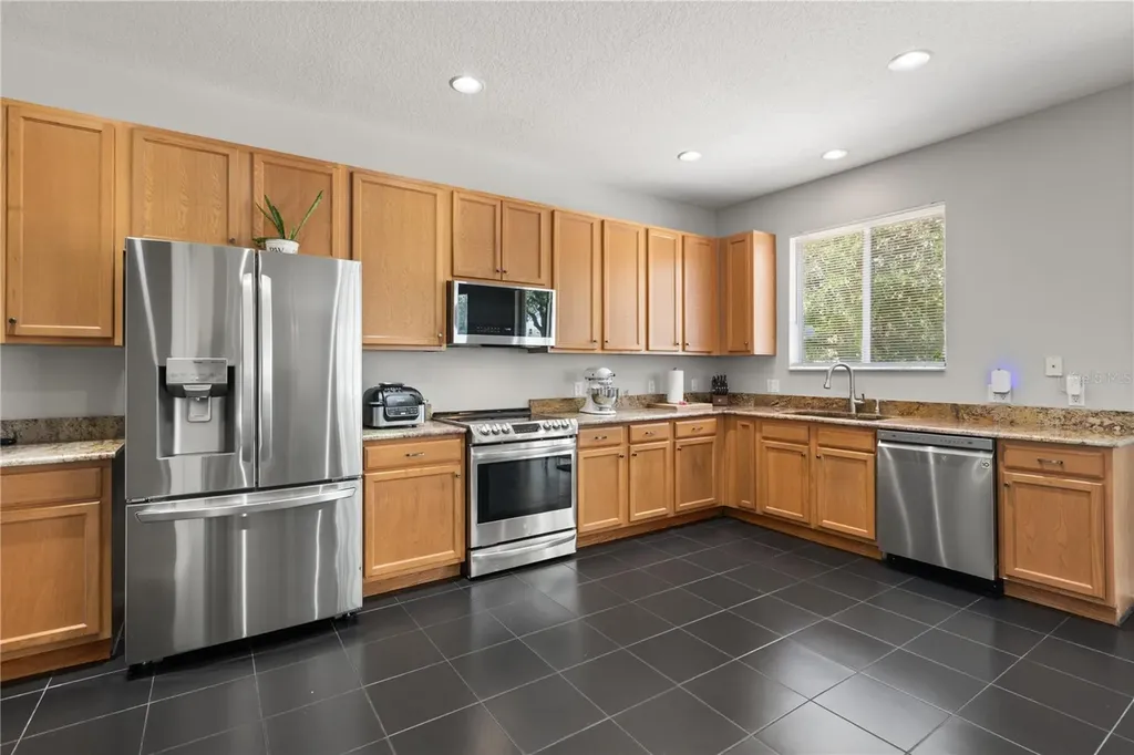 10048 Stratford Pointe Avenue Orlando FL 32832