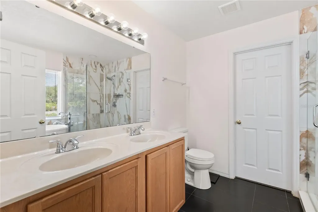 10048 Stratford Pointe Avenue Orlando FL 32832