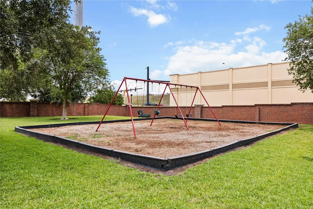 10048 Stratford Pointe Avenue Orlando FL 32832