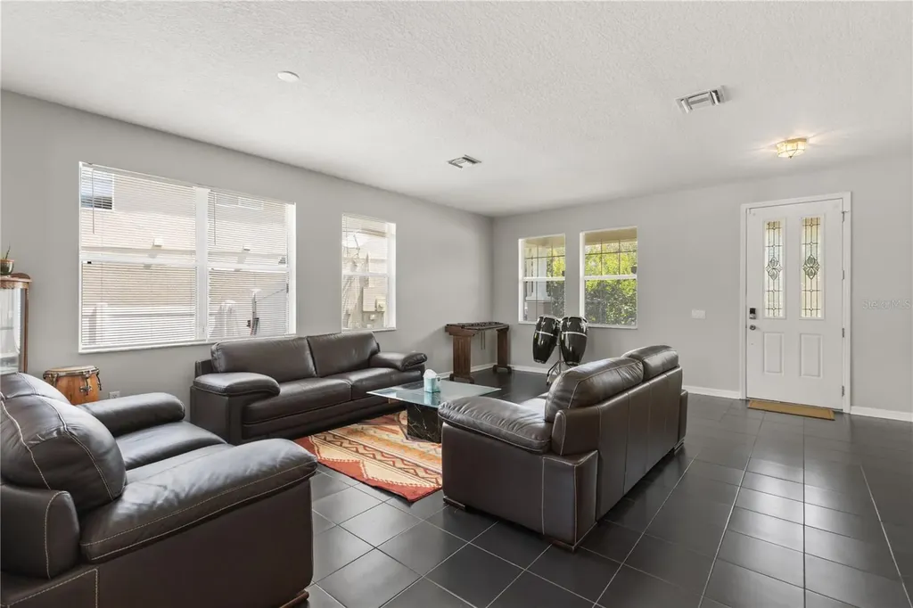 10048 Stratford Pointe Avenue Orlando FL 32832
