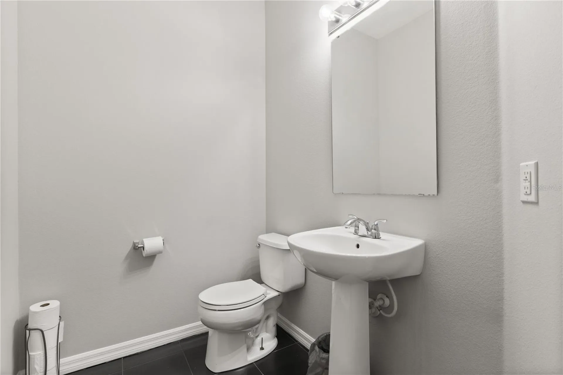 10048 Stratford Pointe Avenue Orlando FL 32832