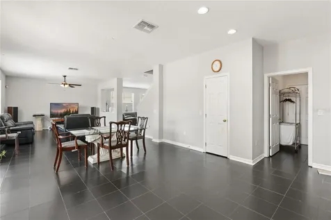 10048 Stratford Pointe Avenue Orlando FL 32832