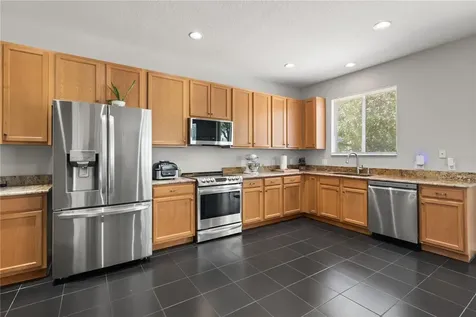 10048 Stratford Pointe Avenue Orlando FL 32832