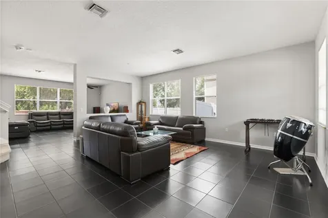 10048 Stratford Pointe Avenue Orlando FL 32832