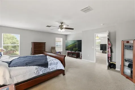 10048 Stratford Pointe Avenue Orlando FL 32832
