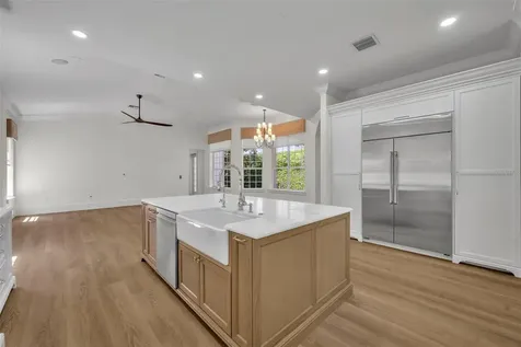 4230 Lower Park Road Orlando FL 32814