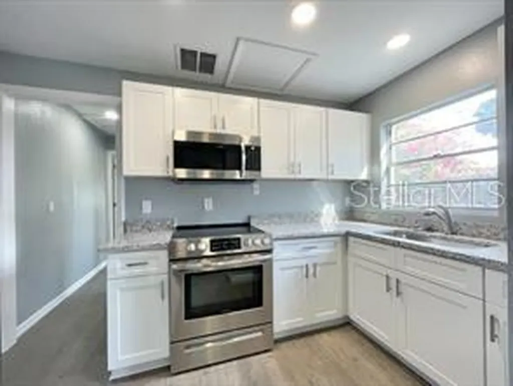 2342 Section Drive Apopka FL 32703