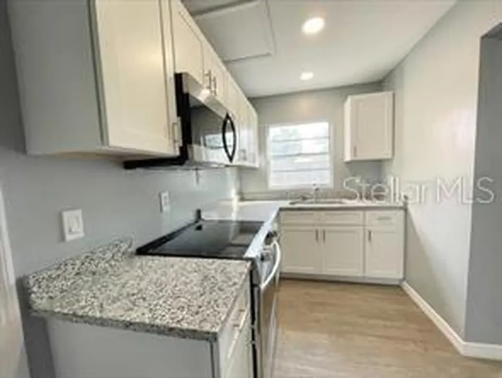 2342 Section Drive Apopka FL 32703