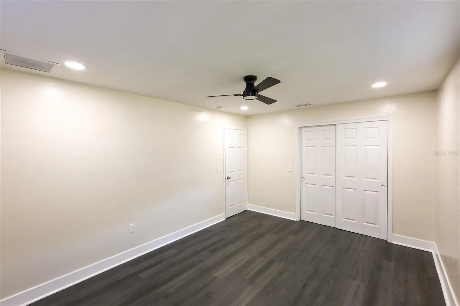 1500 Laurel Circle Clearwater FL 33756