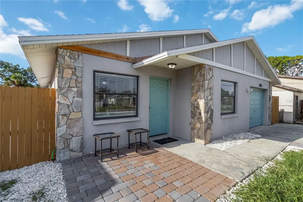 1883 Mova Street Sarasota FL 34231