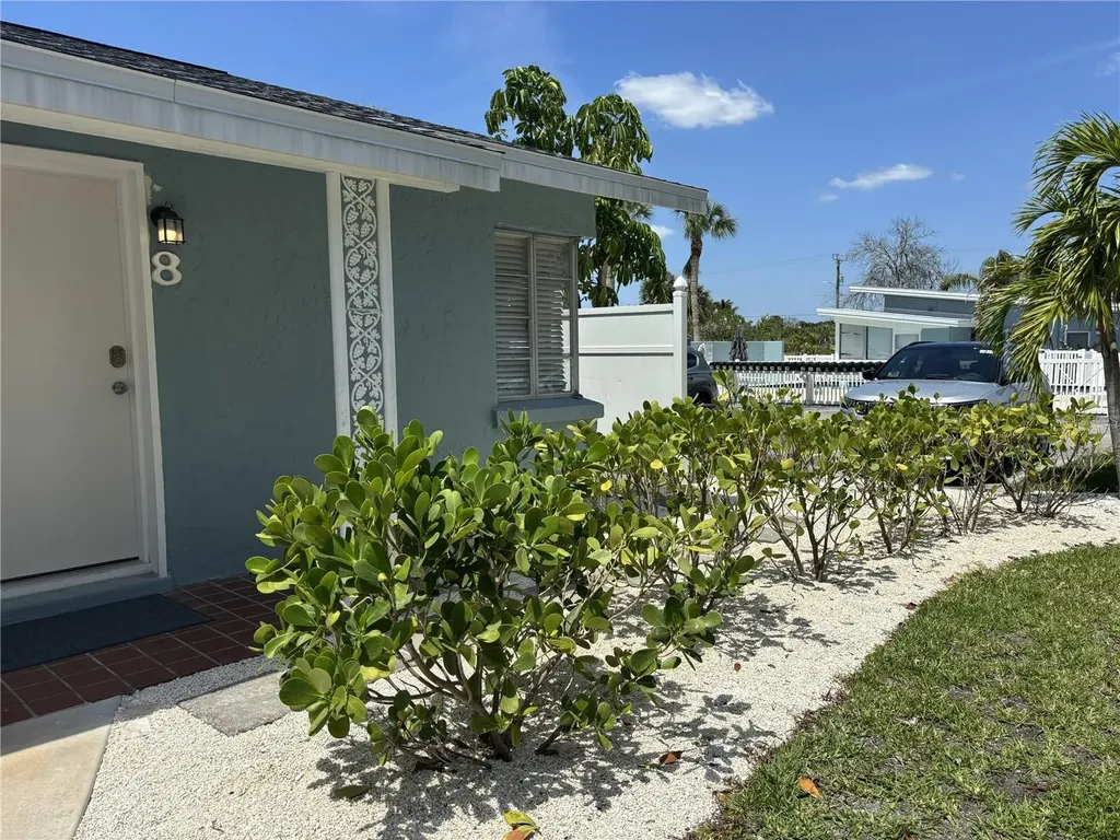 170 Roosevelt Drive Sarasota FL 34236