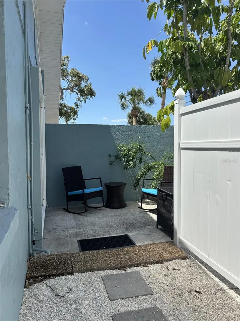 170 Roosevelt Drive Sarasota FL 34236